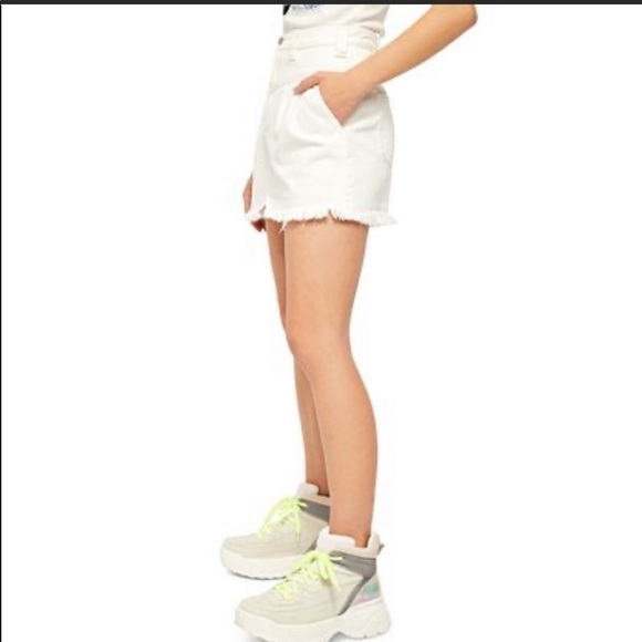 Free People Women's Sidecar Mini Jean Skirt White in Size 25 - Picture 2 of 12